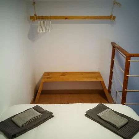 Cathedral Apartment *